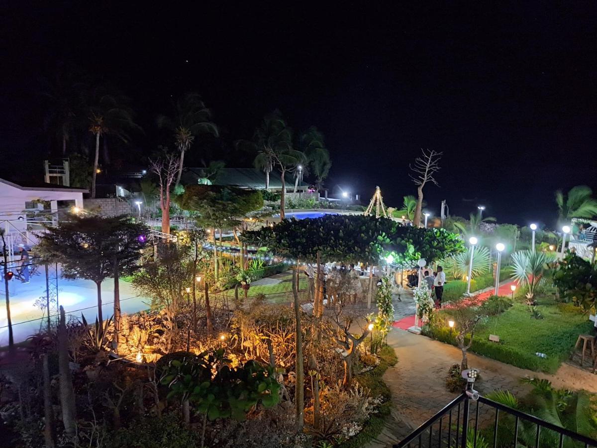 Aux 2 Metis Hotel Toliara Bagian luar foto