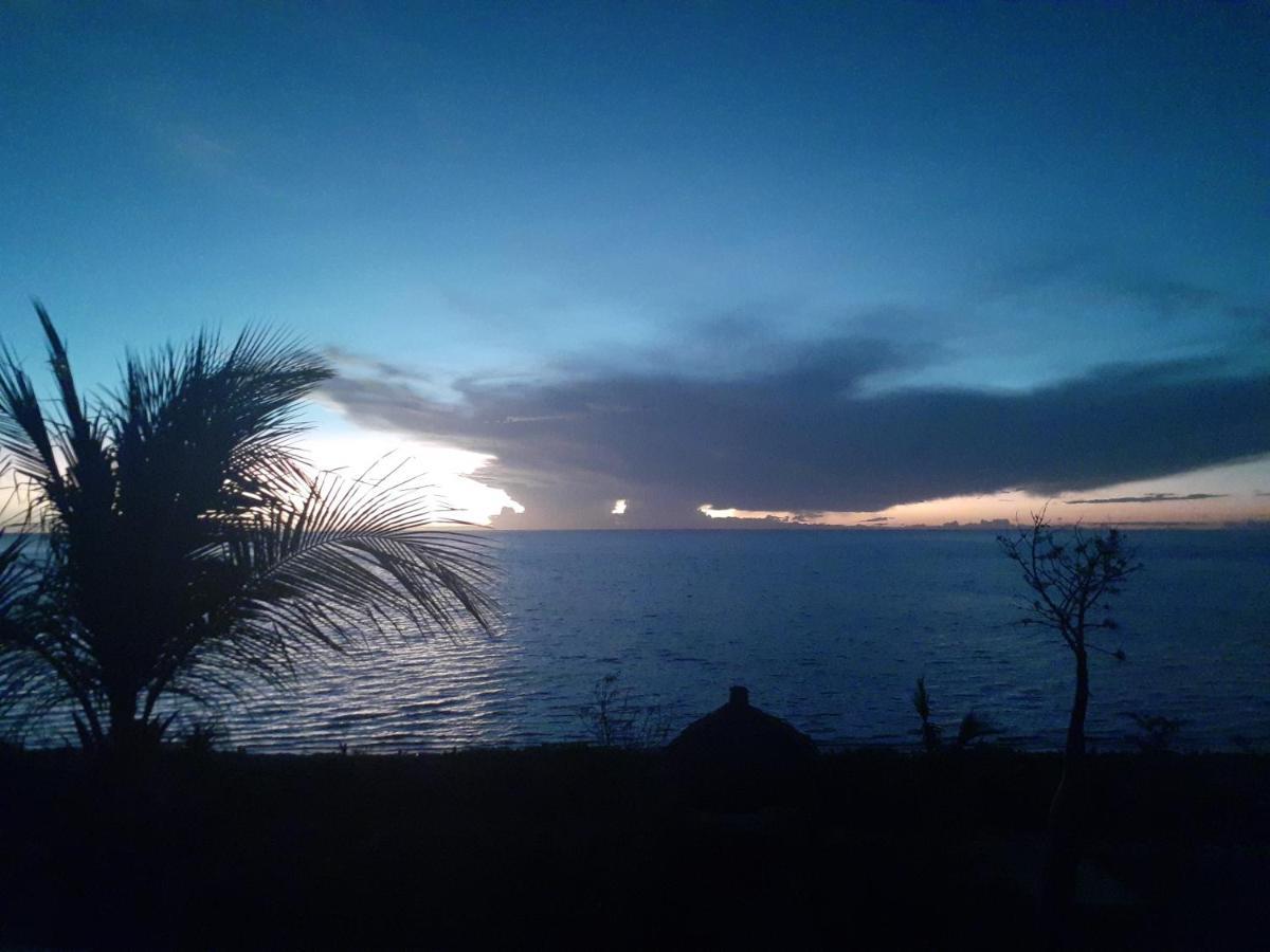 Aux 2 Metis Hotel Toliara Bagian luar foto